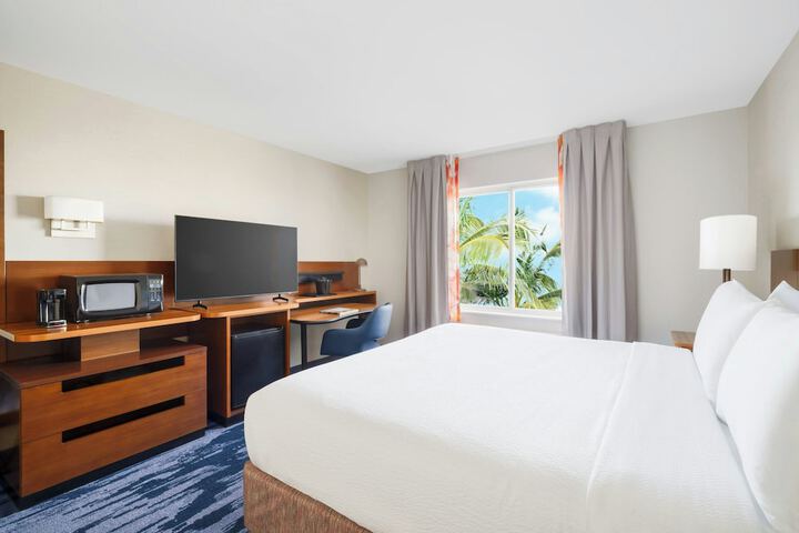 Room 14 of 36