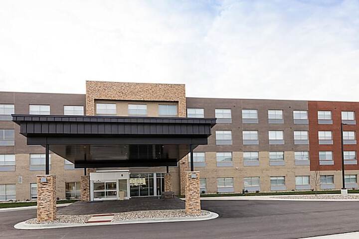Holiday Inn Express & Suites Michigan City by IHG
