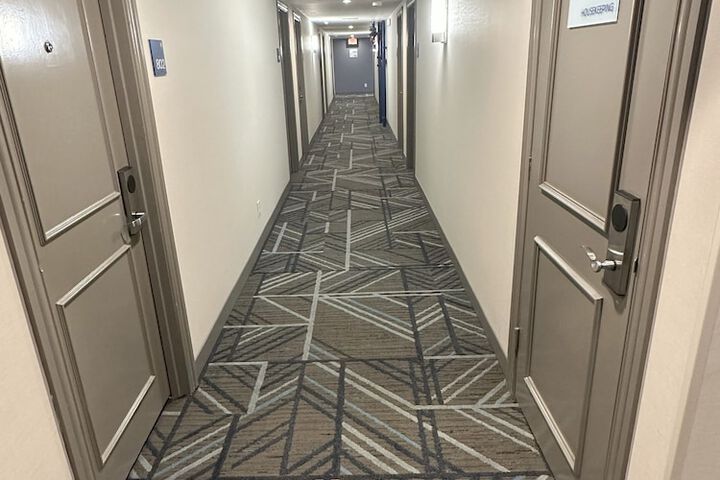 Ballroom/Hall 62 of 64