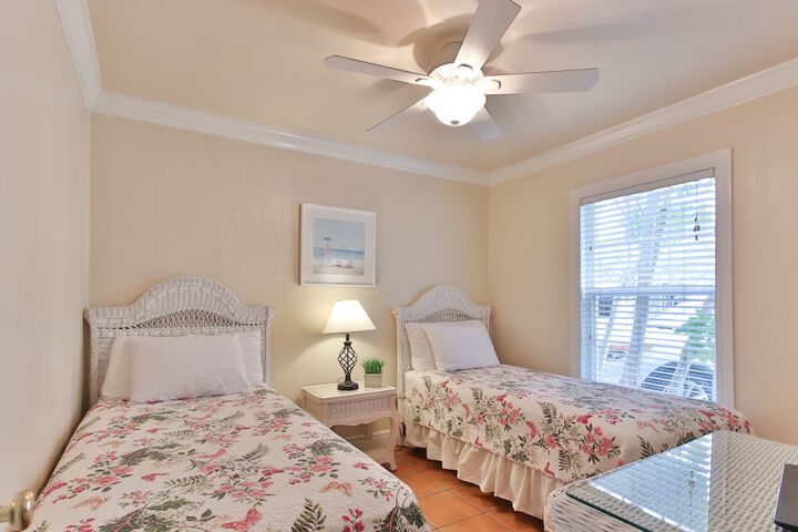 Tortuga Inn Beach Resort