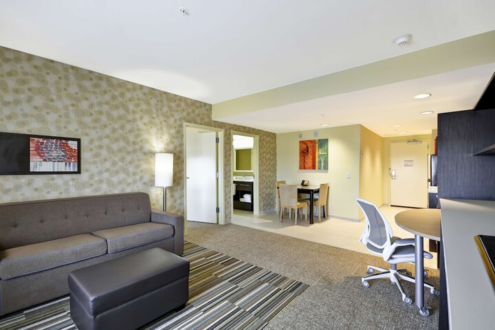 Room 21 of 36
