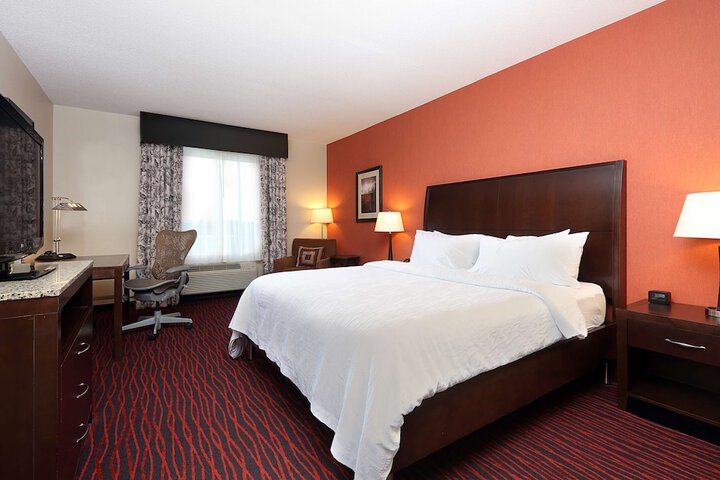 Room 5 of 16