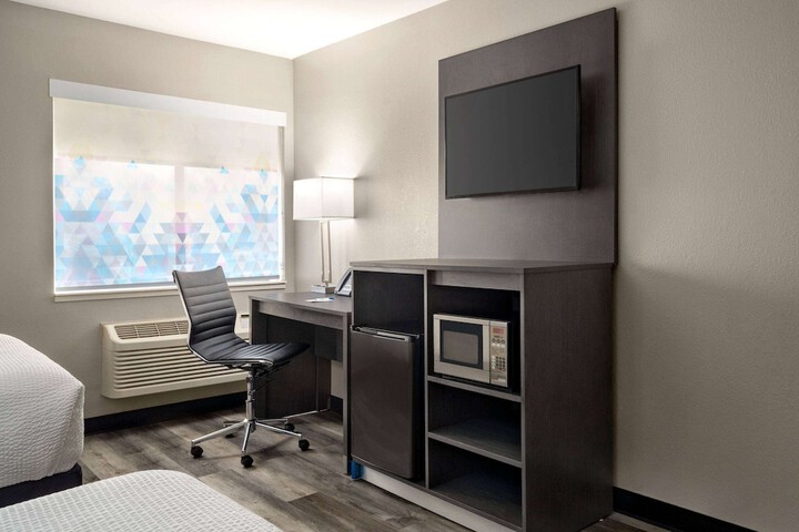 Room 12 of 31