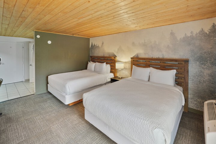 Tremont Lodge & Resort
