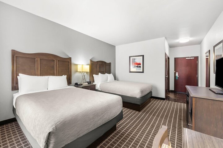 Quality Inn & Suites Pearsall