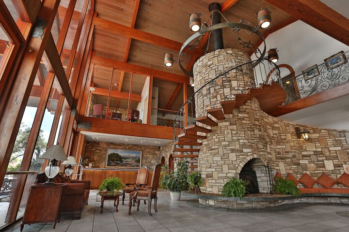 The Inn of The Hills