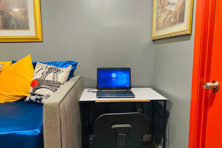 Room 40 of 123