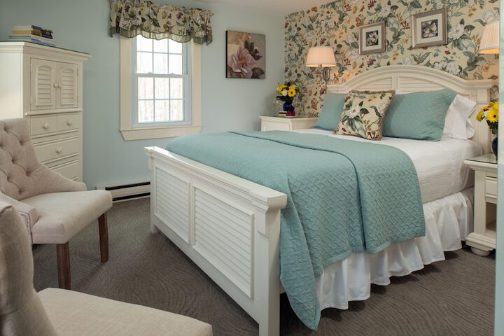 Room 28 of 142