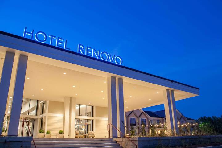 Hotel Renovo Des Moines UrbandaleTapestry Collection Hilton