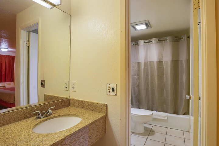 Room 29 of 35