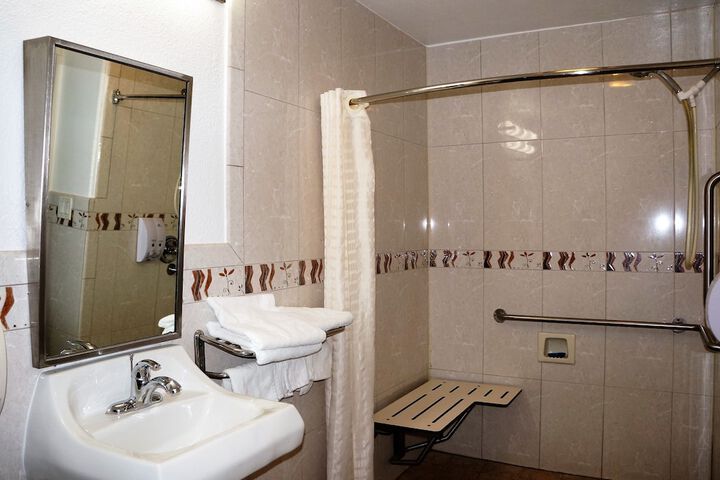 Room 42 of 64
