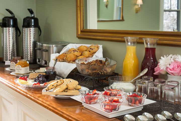 Breakfast/Coffee Service 33 of 39