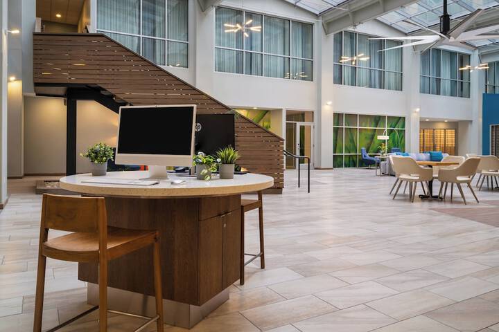 EVEN Hotel Pittsburgh Downtown by IHG