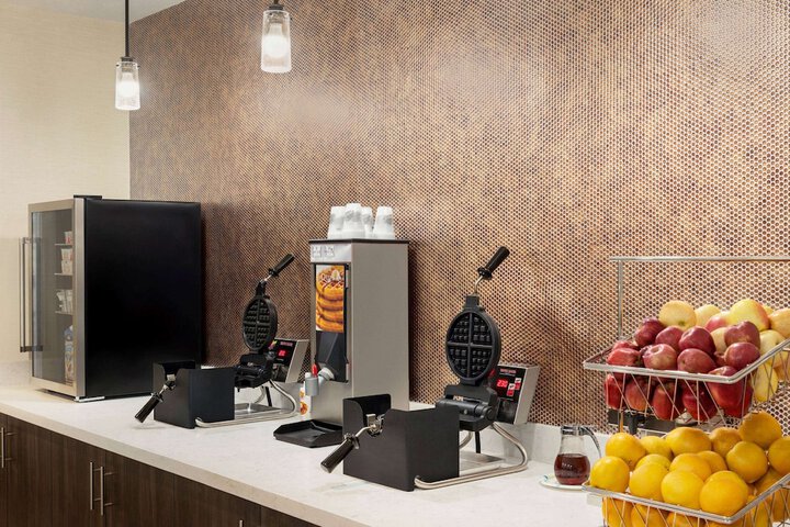 La Quinta Inn & Suites by Wyndham Clovis CA