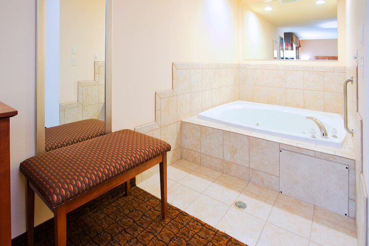 Room 8 of 29