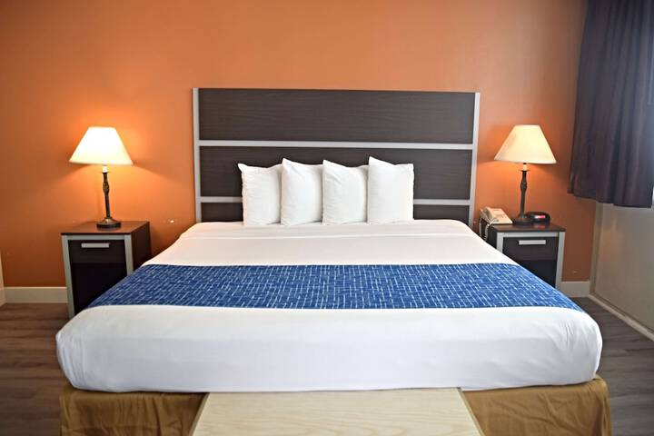 Room 16 of 22