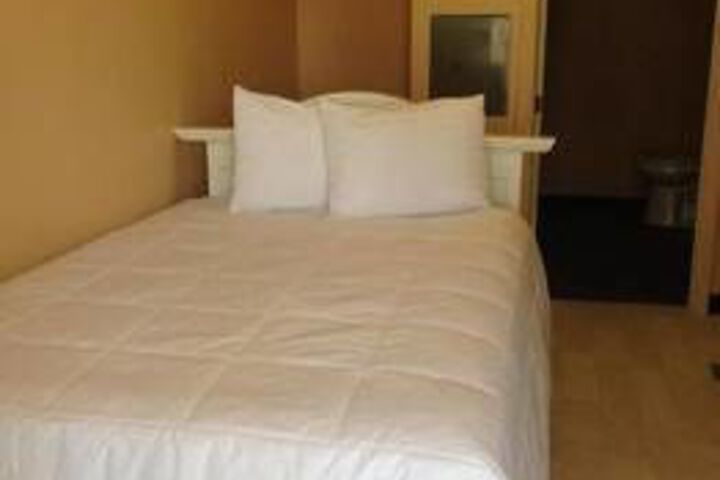 Orca Inn Suites