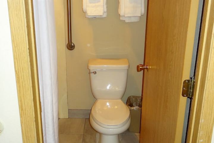 Room 15 of 27