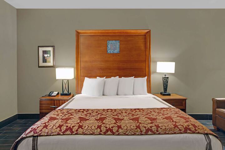 Room 43 of 48