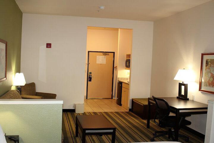 Room 34 of 150