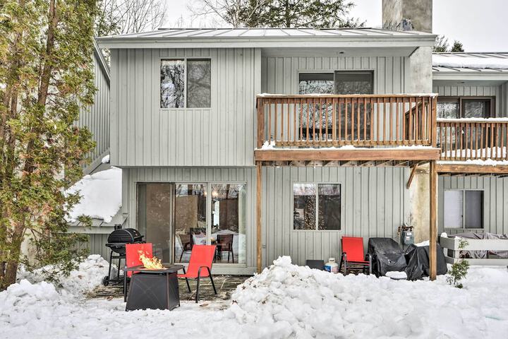Hartford Escape w / Fire Pit 3 Mi to Ski & Golf!