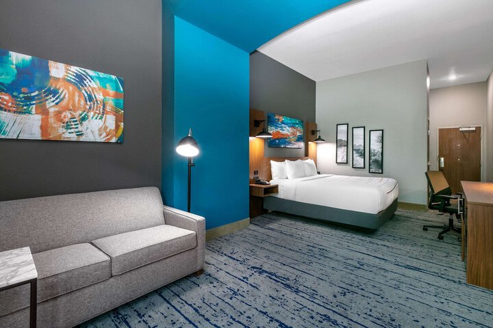 Room 21 of 31
