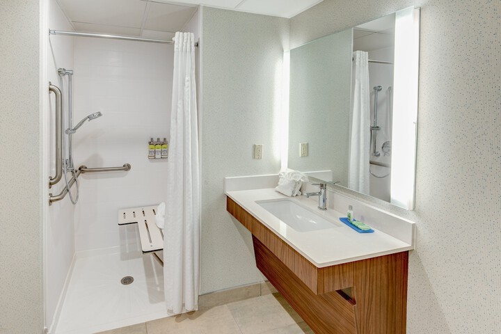 Holiday Inn Express Hotel & Suites West Long Branch by IHG