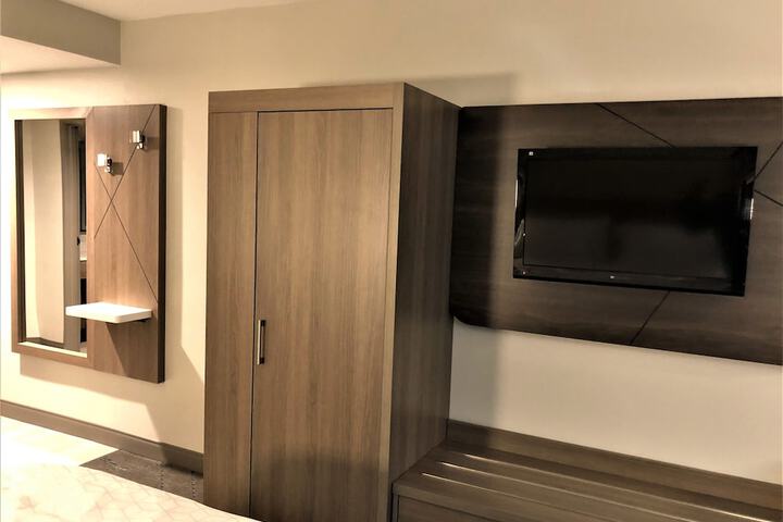Room 33 of 58