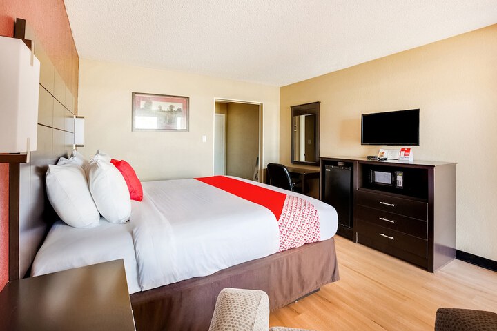 Room 33 of 36