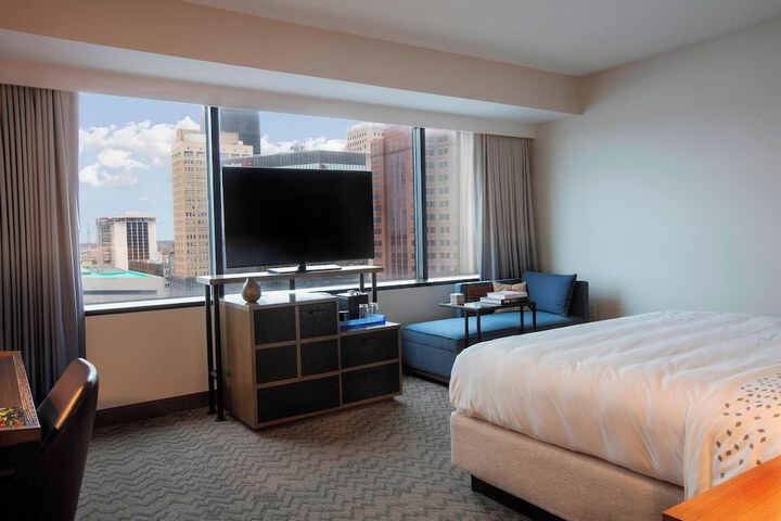 Renaissance Toledo Downtown Hotel