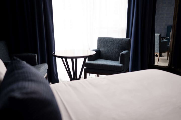 Room 55 of 90