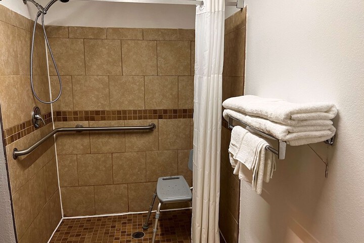 Room 12 of 13