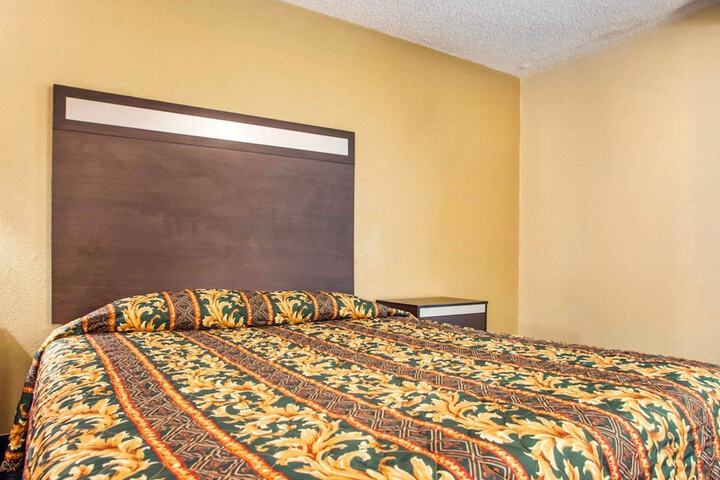 Room 14 of 26