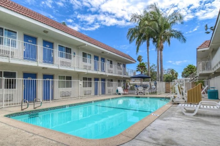 Pool 3 of 25