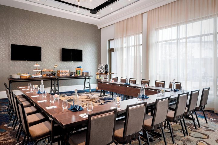 The Elizabeth Hotel Autograph Collection