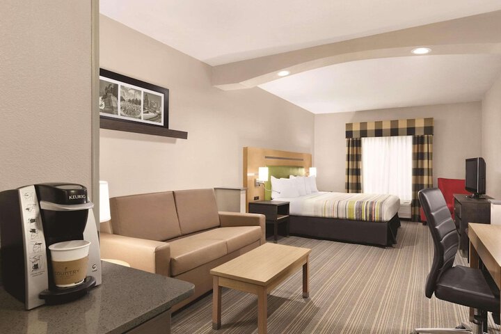 Room 11 of 24