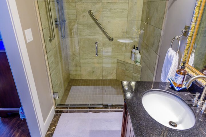 Brookside Inn Boutique Hotel