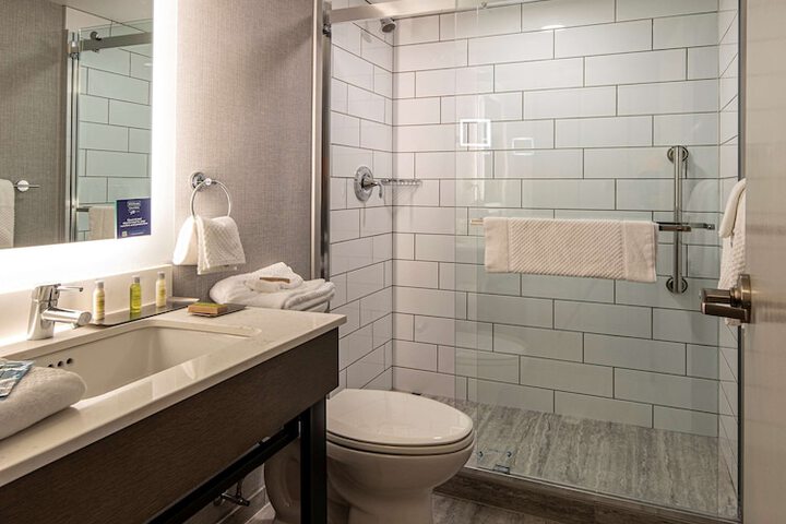 DoubleTree by Hilton Pittsburgh Airport
