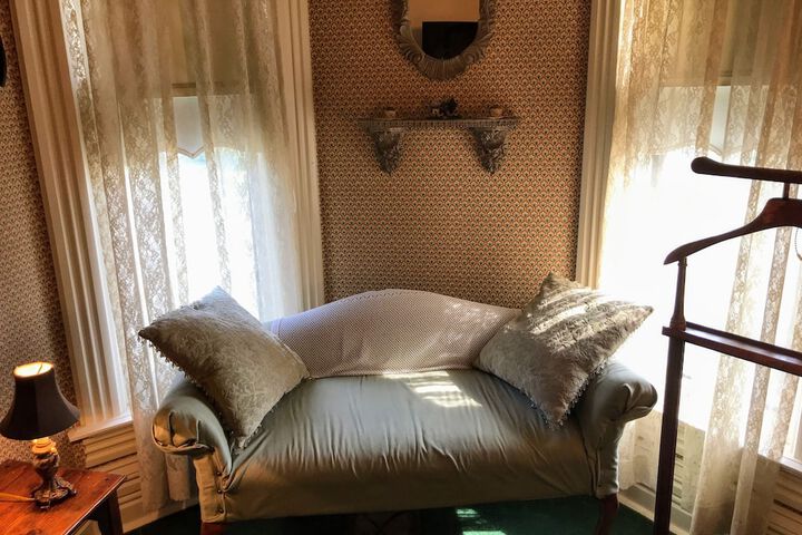 Room 15 of 89