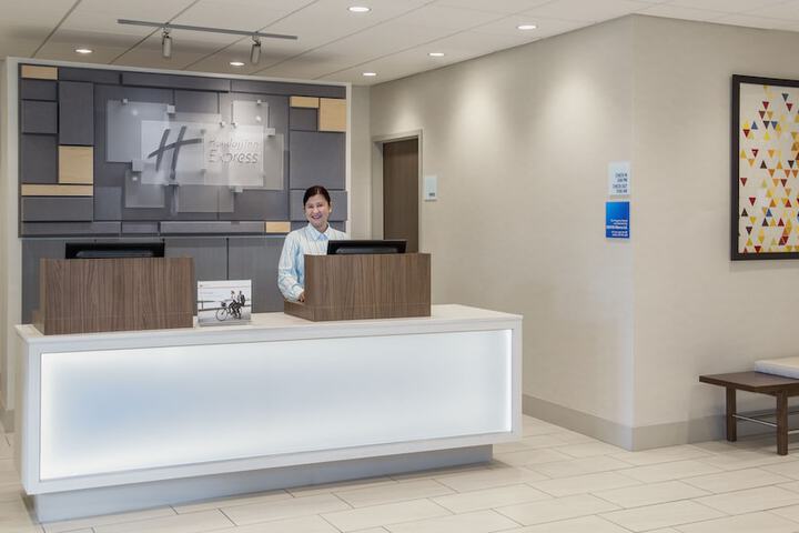 Holiday Inn Express Hotel & Suites Airdrie-Calgary North by IHG