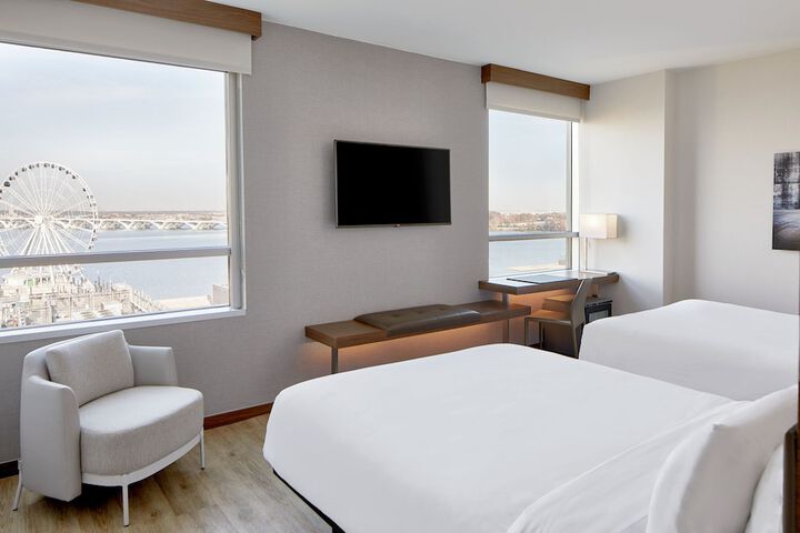 Room 52 of 78
