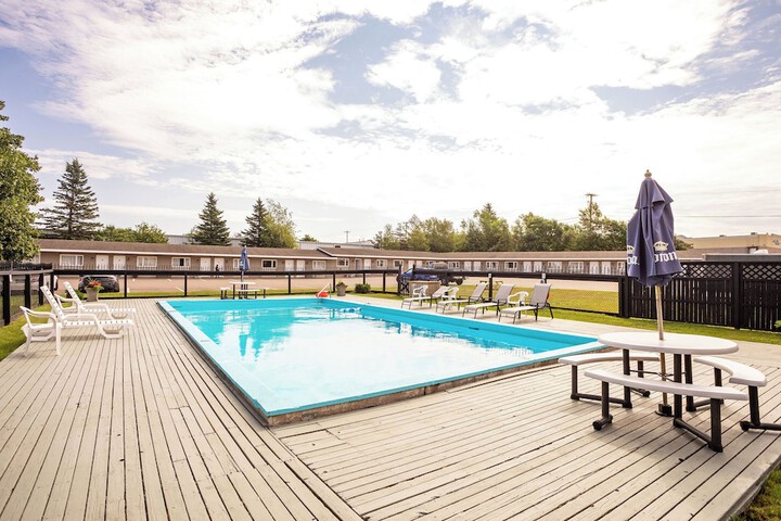 Pool 13 of 97