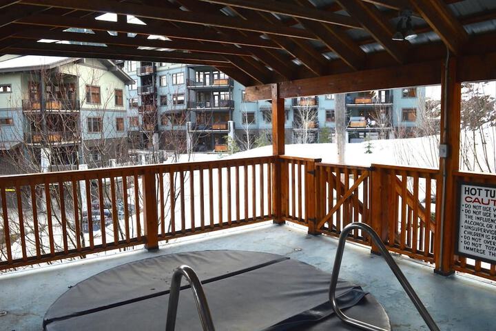 Terrace/Patio 24 of 26