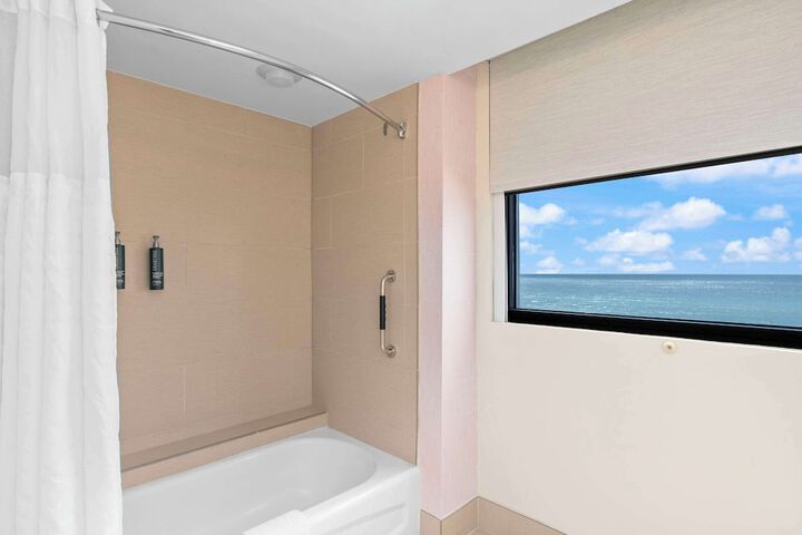 Room 115 of 172