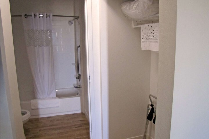 Room 18 of 57