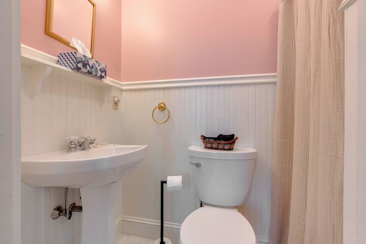 The James Place Inn B & B
