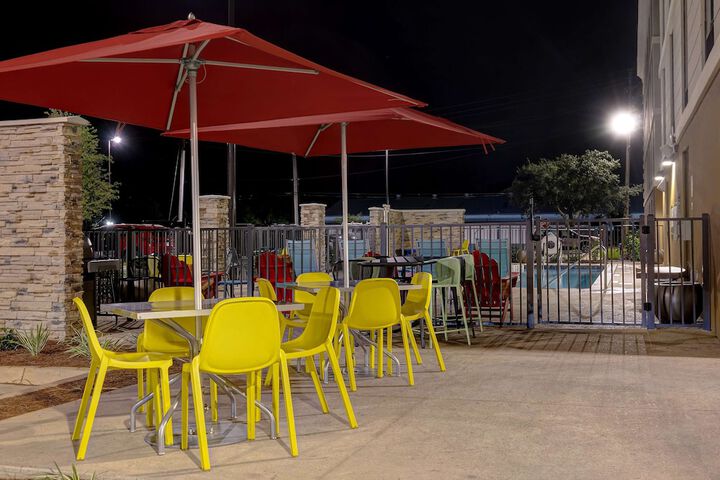 Terrace/Patio 55 of 56