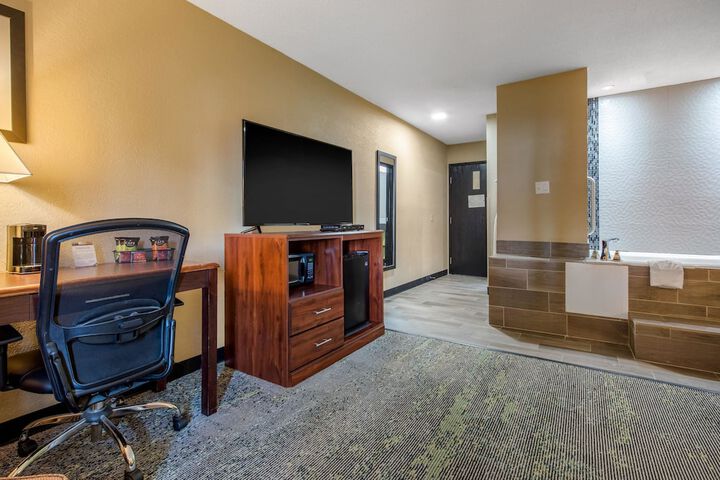 Room 21 of 38