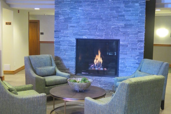 Hotel Interior 7 of 28