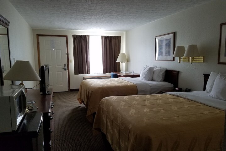 Room 17 of 35